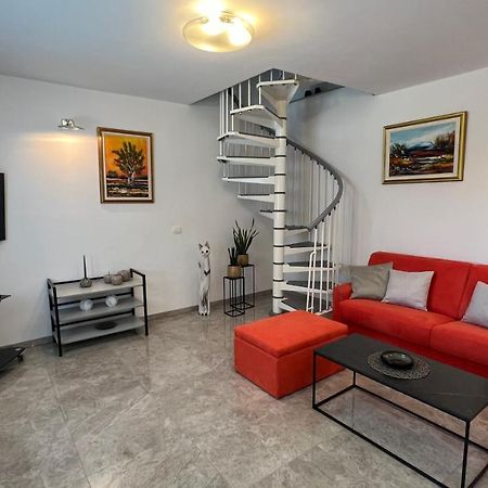 Classy Apartment With Garden View Laura Portorož Kültér fotó
