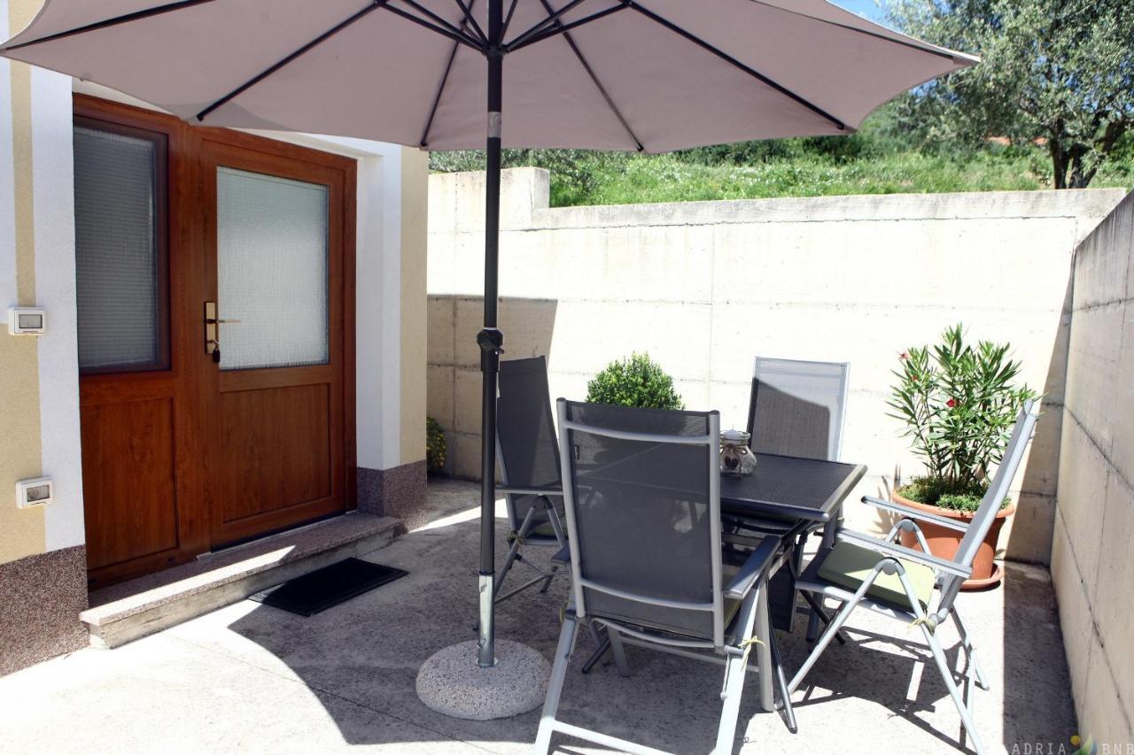 Classy Apartment With Garden View Laura Portorož Kültér fotó