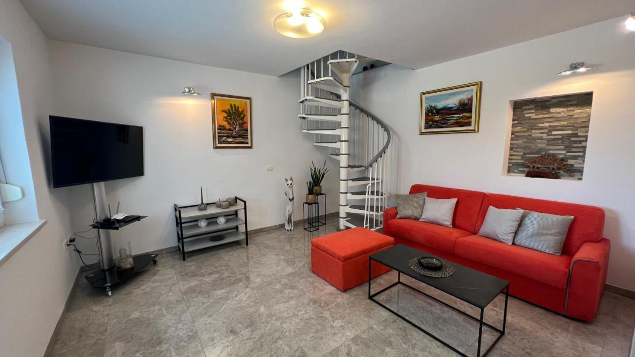 Classy Apartment With Garden View Laura Portorož Kültér fotó
